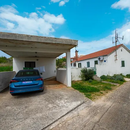 公寓 With Parking Space Savar, Dugi Otok - 12762