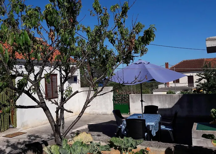 With Parking Space Savar, Dugi Otok - 12762 Апартаменты Brbinj