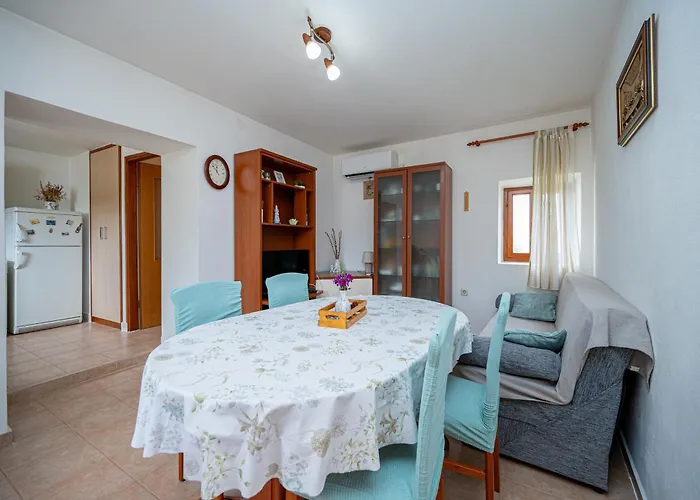 Апартаменты With Parking Space Savar, Dugi Otok - 12762 Brbinj
